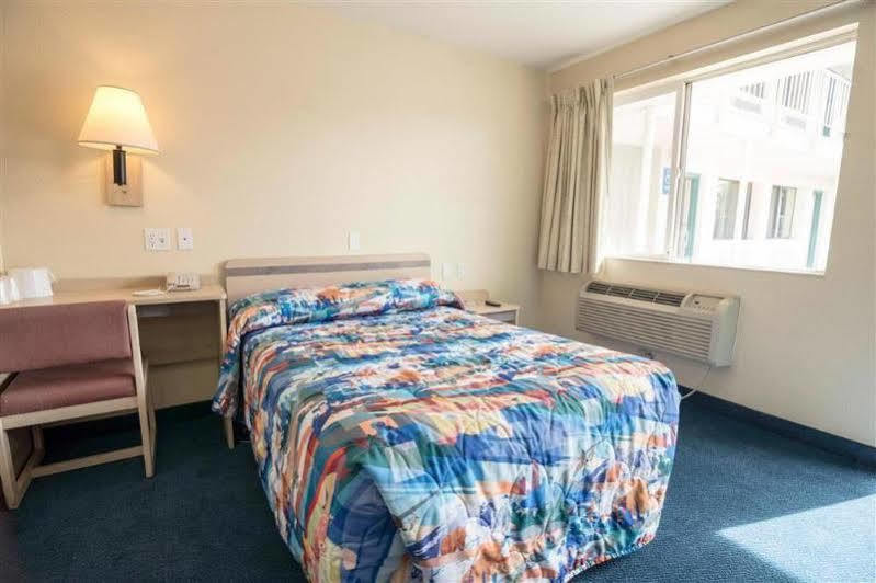Motel 6-Reno, Nv - Virginia Plumb Esterno foto
